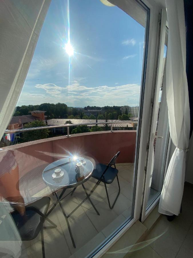 Admiral Plaza Aparthotel Pantai Sunny Luaran gambar