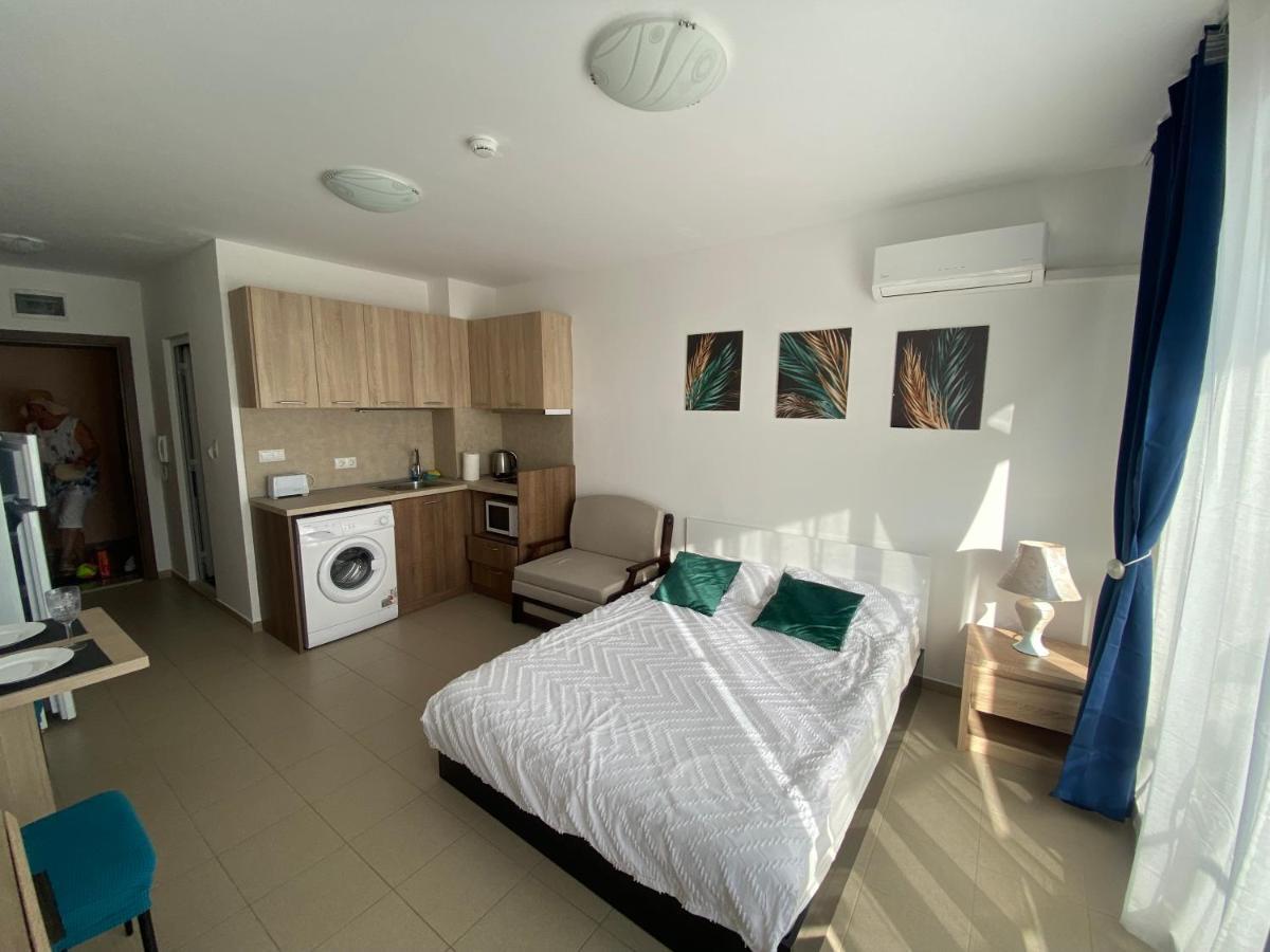 Admiral Plaza Aparthotel Pantai Sunny Luaran gambar